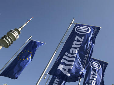 Allianz предуреди за 44% спад в печалбата