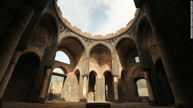  
Турция: Диарбекир Fortress и Hevsel Gardens културен ландшафт.