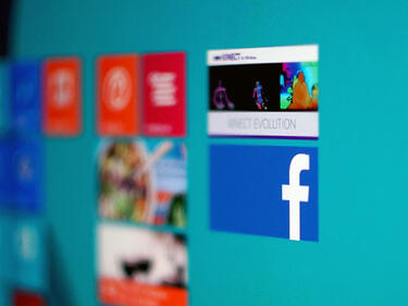 Microsoft залага на Facebook за обогатяването на Windows 10
