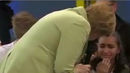 Ангела Меркел разплака палестинско момиче в Германия (ВИДЕО)
