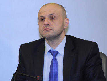 Дончев: Няма да даваме пари за спасяването на Гърция