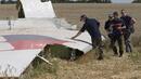 Пуснаха ново видео на падналия малайзийски самолет в Източна Украйна