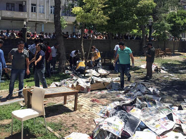 Черен ден за Турция. Броят на жертвите на атентата достигна 30 души 