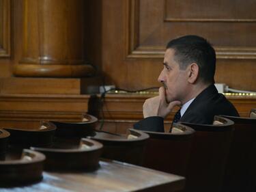 Парламентът гласува кандидатурата на Константин Пенчев за конституционен съдия