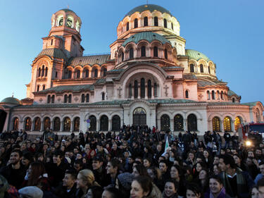 Ден на гнева! Протестът се мести пред централата на Атака