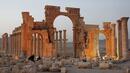 "Ислямска държава" взривява затворници, завързани за колони в град Палмира