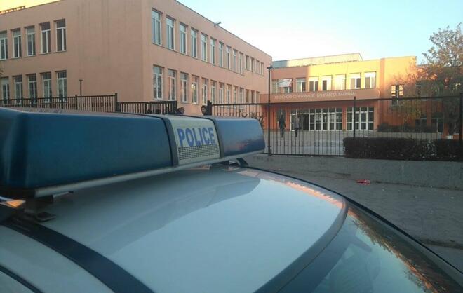 Започна разследване на убийството в Сливенската гимназия