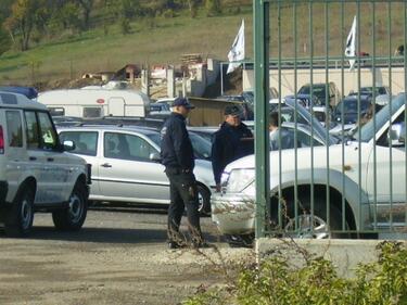 НАП и МВР погнаха предколедно автотърговците в Дупница