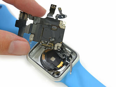 Apple Watch 2 ще дебютира през март