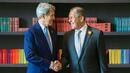 Русия и САЩ разчупват леда: Путин и Лавров посрещат Кери в Москва