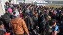 Вълната от сирийски бежанци в Турция се разраства