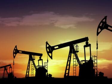 Русия и Саудитска Арабия договориха замразяване на добива на петрол
