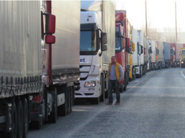 Катастрофа между два тира затвори магистрала "Тракия" 