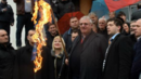 В Белград горят знамената на ЕС и НАТО, Шешел няма да се върне доброволно в Хага