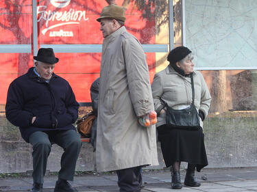 Пенсионерите взимат по 40 лв. за Великден