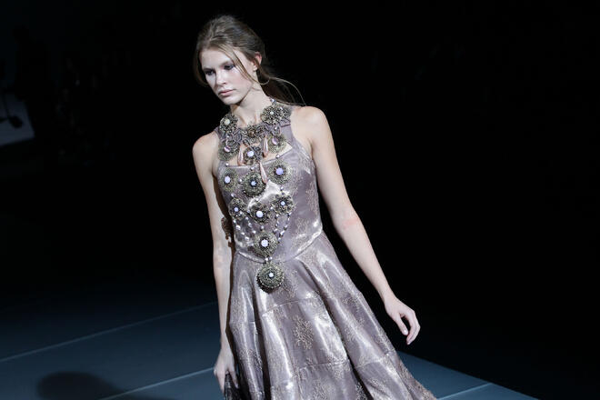 В Armani са доволни - имат достатъчно кеш