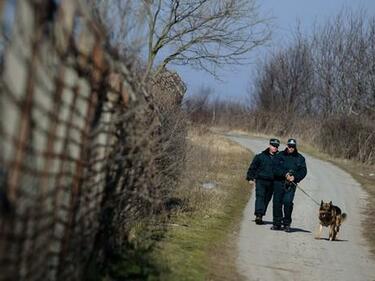 Депутат: Трябват повече полицаи, за да няма граждански хайки