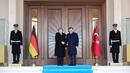 Давутоглу води Меркел, Туск и Тимерманс на границата със Сирия