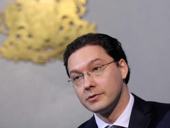 Външно замълча за решението на НС да няма район „Чужбина“