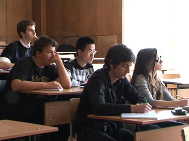 60% от българите искат вероучение в училищата