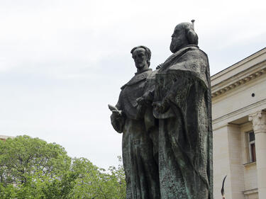 Вдигат паметник на светите братя Кирил и Методий в Брюксел