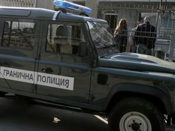 Група от 62 мигранти опита да влезе незаконно у нас