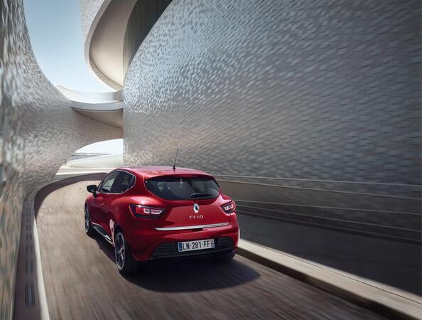 Renault направи бестселъра си Clio още по-готин (ГАЛЕРИЯ)