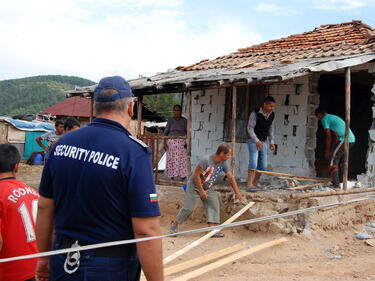 Бутат десетки незаконни къщи в Стара Загора