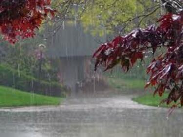 Дъжд и гръмотевици във вторник, времето се влошава