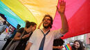 Промяна в часа на парада? Общината се опитва да избегне сблъсък между гейове и националисти