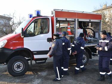 Горя стадионът „Черноморец“ в Бургас
