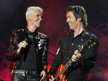 Roxette изсвириха "Хубава си, моя горо" в София