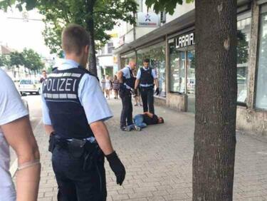 Нова касапница в Германия! Сириец закла жена с мачете в дюнербар в Ройтлинген (допълнена)