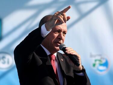 Ердоган надмина себе си! Заплаши Италия, защото разследва сина му Билал 