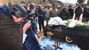 Боливийски миньори убиха от бой зам.-министър