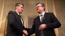Избори в Хърватия: Двама дипломати-юристи в битката за премиер