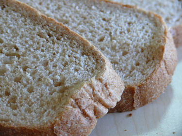 Непродаденият хляб да не се връща на производителя, искат от бранша