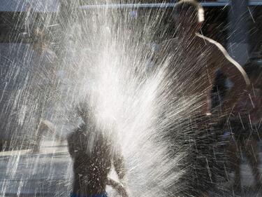 В Неделино бликат фонтани с термална вода