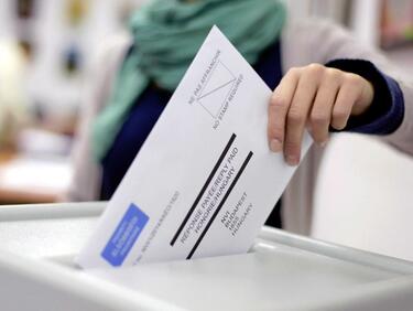 Под 24% от унгарците гласуваха на референдума до средата на изборния ден