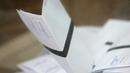Абсурди: Насред изборния ден в Хасково свършиха пликовете за бюлетините