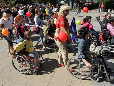 Хората с увреждания ще блокират парламента