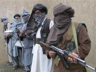 Кървав атентат уби четирима и рани 120 души в Афганистан