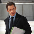 "Като ви омръзне да плащате високите данъци в  Лондон, върнете се обратно у дома. Тук сме приятелски бизнес. Не, не,  това е шега. Не казвайте на Дейвид Камерън, че съм казал това”.