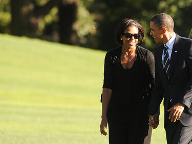 Обама започва да празнува 50-ата си годишнина с дарителски партита
