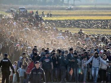 Половин милион бежанци само чакат Ердоган да им отвори вратата и да залеят Европа 