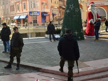 Снайперисти окупираха Джумаята в Пловдив (СНИМКИ)