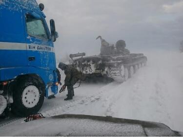 И армията се включи в спасителните операции на „Тракия“