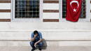 Чистката в Турция продължава, нови 6000 останаха на улицата