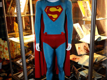 Кристофър Рийв се сдоби със статуя на Супермен
