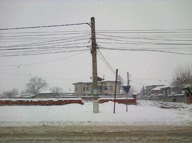 Подновяват плановите ремонти на електрическата мрежа в Югоизточна България